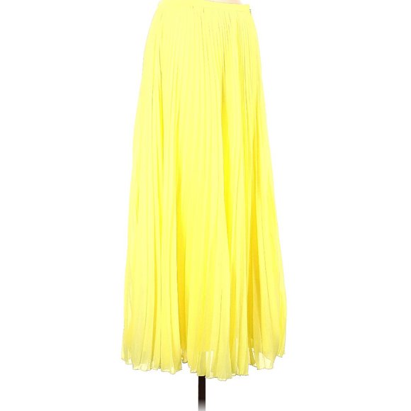💋GORGEOUS💋 Pleated Maxi Skirt in Yellow - Picture 6 of 9